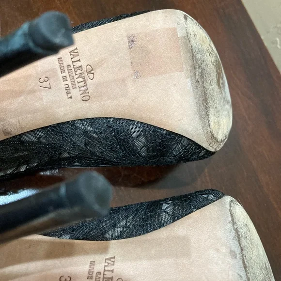 Valentino Garavani Peep Toe Lace Pumps with Bow - Picture 14 of 16